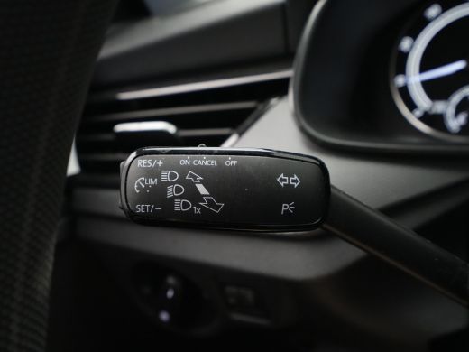 Skoda Scala 1.0 TSI 95pk Active Navi via app Cruise Dab Lane + Front assist 300 ActivLease financial lease
