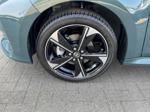 Toyota Yaris 1.5 Hybrid 130 Executive ActivLease financial lease