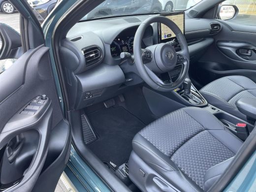 Toyota Yaris 1.5 Hybrid 130 Executive ActivLease financial lease