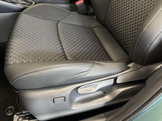 Toyota Yaris 1.5 Hybrid 130 Executive ActivLease financial lease