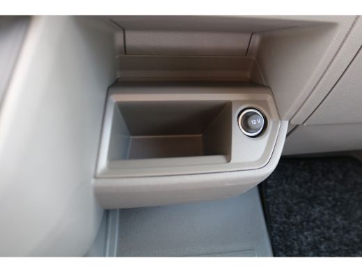 Volkswagen Crafter 2.0 TDI 177pk L3 H3 Automaat Camera Trekhaak Navigatie Chauffeursstoel ActivLease financial lease