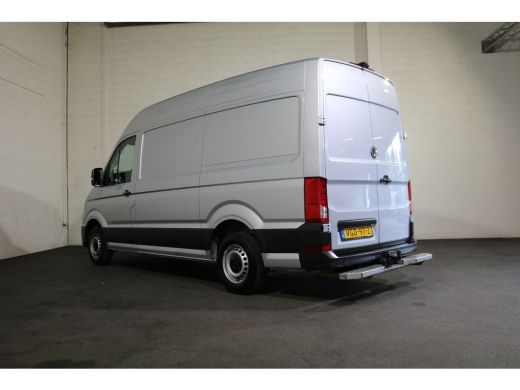 Volkswagen Crafter 2.0 TDI 177pk L3 H3 Automaat Camera Trekhaak Navigatie Chauffeursstoel ActivLease financial lease