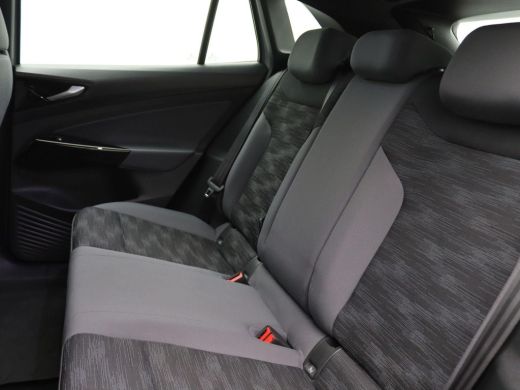 Volkswagen ID.4 Pro 77 kWh 204PK Adaptieve Cruise Controle, Warmtepomp, PDC voor en achter, Keyless, Stuur-Stoelv... ActivLease financial lease