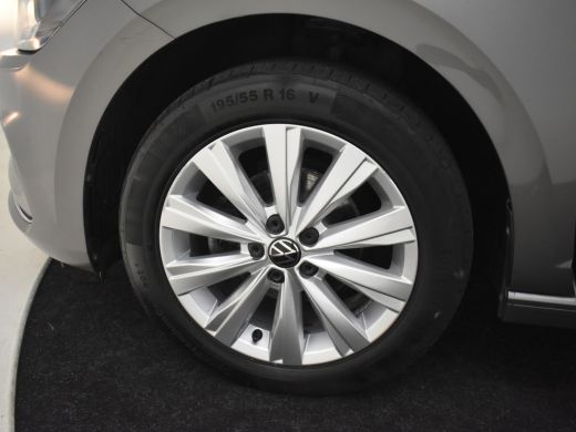 Volkswagen Polo 1.0 TSI Highline 96pk DSG/AUTO Navigatie | App connect | Stoelverwarming | Privacy glass | Adapti... ActivLease financial lease