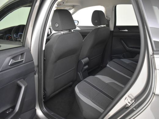 Volkswagen Polo 1.0 TSI Highline 96pk DSG/AUTO Navigatie | App connect | Stoelverwarming | Privacy glass | Adapti... ActivLease financial lease