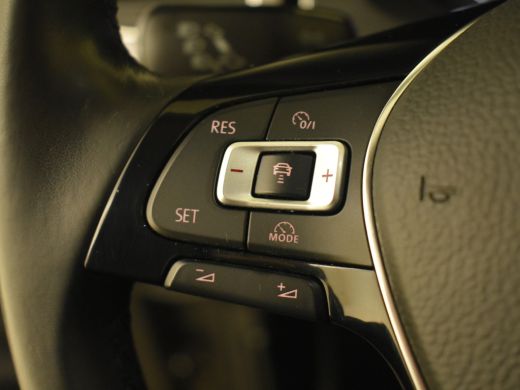 Volkswagen Polo 1.0 TSI Highline 96pk DSG/AUTO Navigatie | App connect | Stoelverwarming | Privacy glass | Adapti... ActivLease financial lease