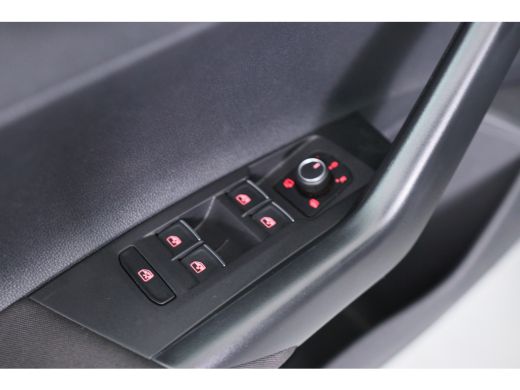 Volkswagen Polo 1.0 TSI Style | Automaat! | Virtual | Trekhaak | Clima | Cruise Adaptive | Camera | DAB | Stoelve... ActivLease financial lease