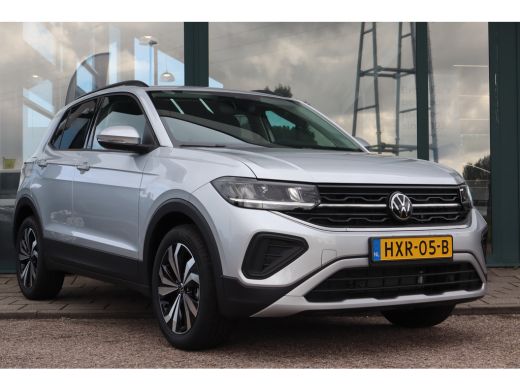 Volkswagen T-Cross Life Edition Inclusief €2000,- inruilvoordeel | 'App-Connect' draadloze smartphone integratie | A... ActivLease financial lease