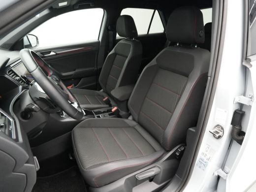Volkswagen T-Roc 1.5 TSI 150pk DSG Sport Navigatie Camera Acc Executive Getint glas 205 ActivLease financial lease