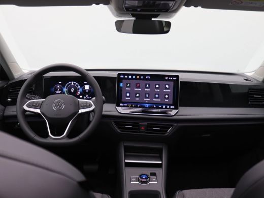 Volkswagen Tiguan 1.5 eHybrid Life Edition 204PK DSG Panoramadak, Trekhaak, 19" LM Velgen, Adaptieve Cruise Control... ActivLease financial lease