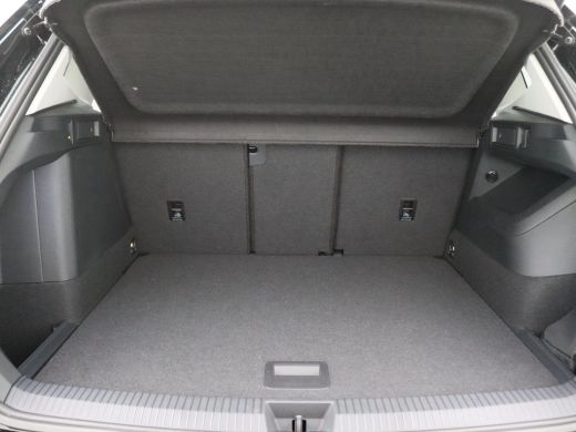 Volkswagen Tiguan 1.5 eHybrid Life Edition 204PK DSG Panoramadak, Trekhaak, 19" LM Velgen, Adaptieve Cruise Control... ActivLease financial lease