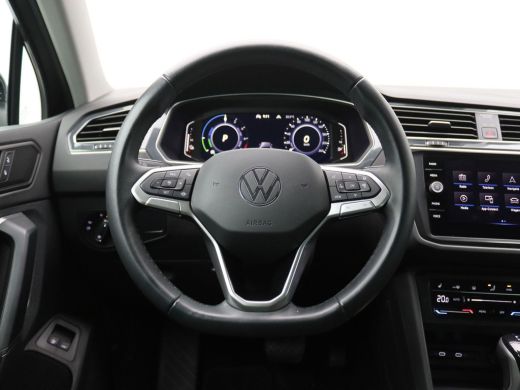 Volkswagen Tiguan 1.5 TSI Elegance Trekhaak, Elek. achterklep, LED-Matrix, Winterpakket, Adaptive Cruise Control, A... ActivLease financial lease