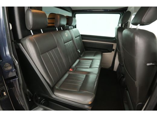 Volkswagen Transporter 2.0 TDI L2H1 | Dubbele Cabine | 5 Persoons | 204PK DSG Automaat Camera Carplay LED 2xSchuifdeur A... ActivLease financial lease