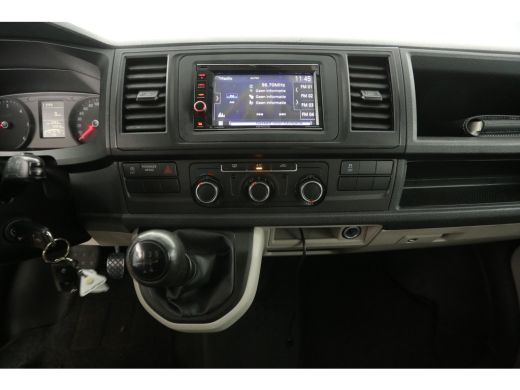 Volkswagen Transporter 2.0 TDI L2H1 | Dubbele Cabine | 6 Persoons | Airco Cruise Carplay Navigatie Elektrpakket ActivLease financial lease