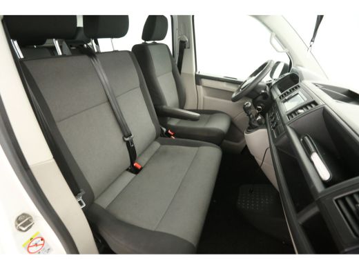 Volkswagen Transporter 2.0 TDI L2H1 | Dubbele Cabine | 6 Persoons | Airco Cruise Carplay Navigatie Elektrpakket ActivLease financial lease