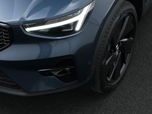 Volvo  XC40 B4 Plus Black Edition | FULL OPTION | 360° Camera | Leder-Nubuck | Panoramadak | Matrix LED | Ada... ActivLease financial lease