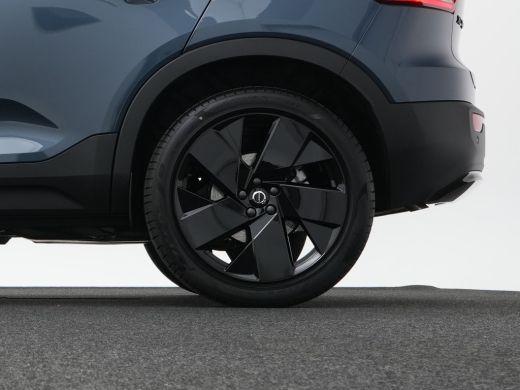 Volvo  XC40 B4 Plus Black Edition | FULL OPTION | 360° Camera | Leder-Nubuck | Panoramadak | Matrix LED | Ada... ActivLease financial lease