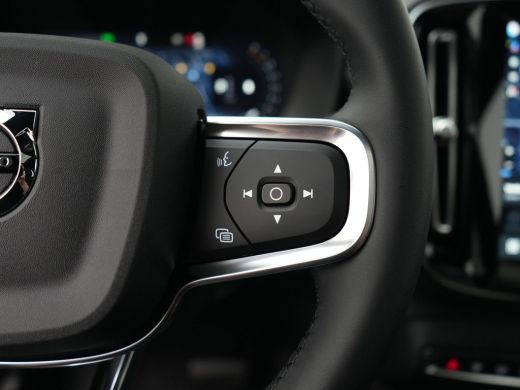 Volvo  XC40 B4 Plus Black Edition | FULL OPTION | 360° Camera | Leder-Nubuck | Panoramadak | Matrix LED | Ada... ActivLease financial lease