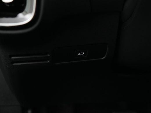 Volvo  XC40 B4 Plus Black Edition | FULL OPTION | 360° Camera | Leder-Nubuck | Panoramadak | Matrix LED | Ada... ActivLease financial lease