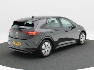 Volkswagen ID.3 City 45 kWh 150 Pk Automaat | Navigatie | Stoelverwarming | Parkeersensoren | Adaptive Cruise | 1...