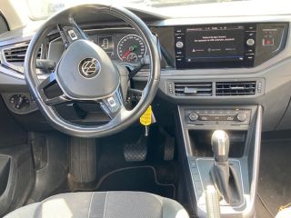 Volkswagen Polo 1.0 TSI Highline 96pk DSG/AUTO Navigatie | App connect | Stoelverwarming | Privacy glass | Adapti...