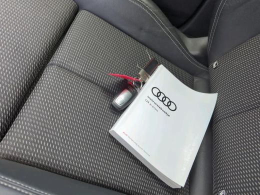 Audi Q4 e-tron 40 Launch edition S Competition 77 kWh S-LINE | 1/2 LEDER | NAVI ActivLease financial lease