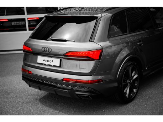 Audi Q7 Pro Line S | Bekleding leder/alcantara incl. ruitstiksel en "S" logo | LED-koplampen | Optiekpakk... ActivLease financial lease
