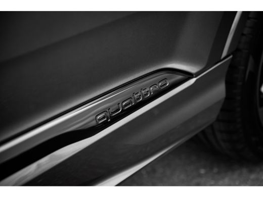 Audi Q7 Pro Line S | Bekleding leder/alcantara incl. ruitstiksel en "S" logo | LED-koplampen | Optiekpakk... ActivLease financial lease