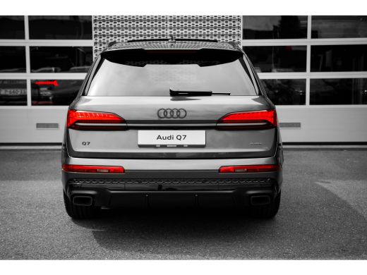 Audi Q7 Pro Line S | Bekleding leder/alcantara incl. ruitstiksel en "S" logo | LED-koplampen | Optiekpakk... ActivLease financial lease