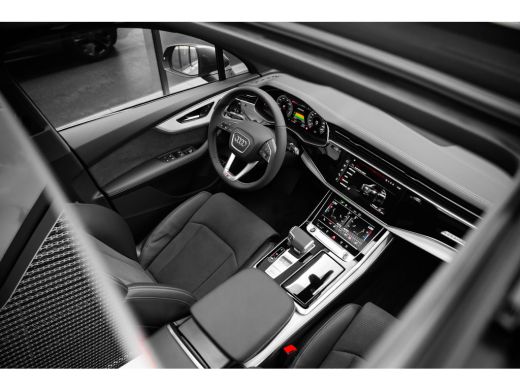 Audi Q7 Pro Line S | Bekleding leder/alcantara incl. ruitstiksel en "S" logo | LED-koplampen | Optiekpakk... ActivLease financial lease