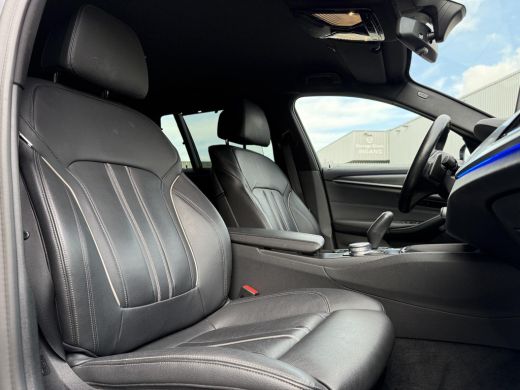 BMW 5 Serie Touring 530i Aut. M-Sport | BMW Laser | Memory | Sfeer Verlichting | ActivLease financial lease