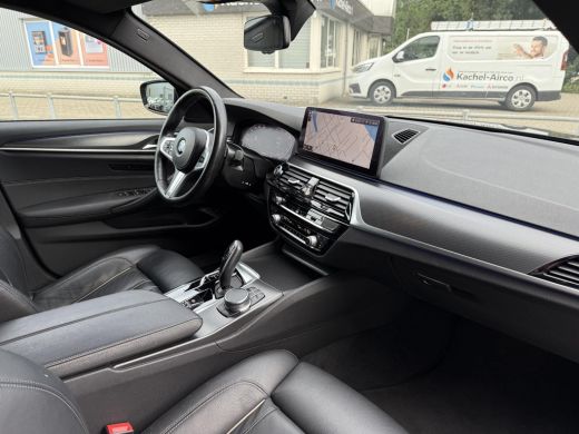 BMW 5 Serie Touring 530i Aut. M-Sport | BMW Laser | Memory | Sfeer Verlichting | ActivLease financial lease
