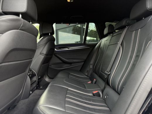 BMW 5 Serie Touring 530i Aut. M-Sport | BMW Laser | Memory | Sfeer Verlichting | ActivLease financial lease