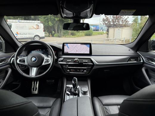 BMW 5 Serie Touring 530i Aut. M-Sport | BMW Laser | Memory | Sfeer Verlichting | ActivLease financial lease