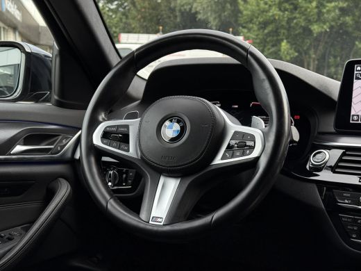 BMW 5 Serie Touring 530i Aut. M-Sport | BMW Laser | Memory | Sfeer Verlichting | ActivLease financial lease