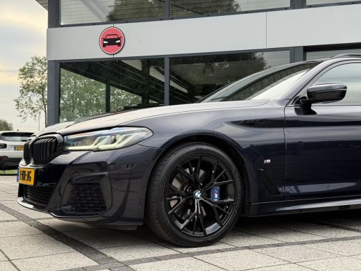 BMW 5 Serie Touring 530i Aut. M-Sport | BMW Laser | Memory | Sfeer Verlichting | ActivLease financial lease