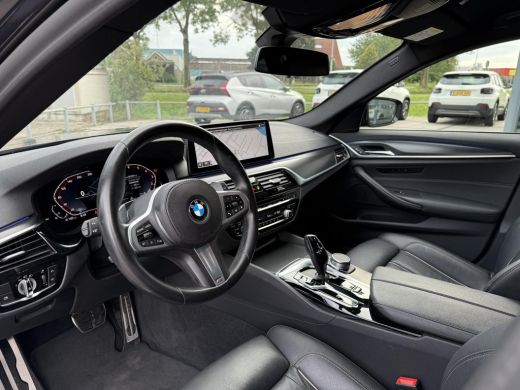 BMW 5 Serie Touring 530i Aut. M-Sport | BMW Laser | Memory | Sfeer Verlichting | ActivLease financial lease