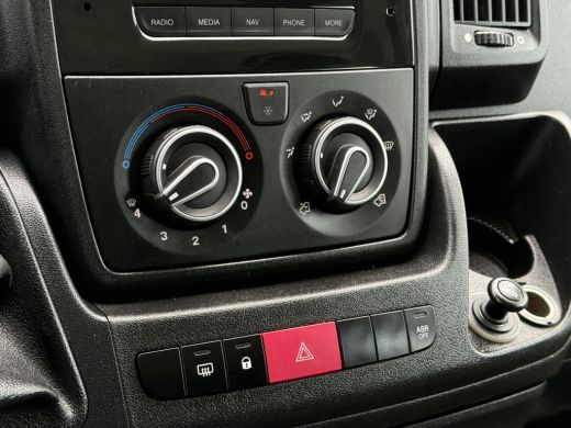 Citroën Jumper 2.2 HDI 131 PK ZWAAR / L2H2 / 1e EIG. / 7-PERS DUBBELE CABINE / AIRCO / 3 TONS TREKHAAK / CAMERA ... ActivLease financial lease