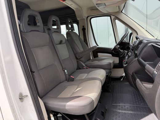 Citroën Jumper 2.2 HDI 131 PK ZWAAR / L2H2 / 1e EIG. / 7-PERS DUBBELE CABINE / AIRCO / 3 TONS TREKHAAK / CAMERA ... ActivLease financial lease