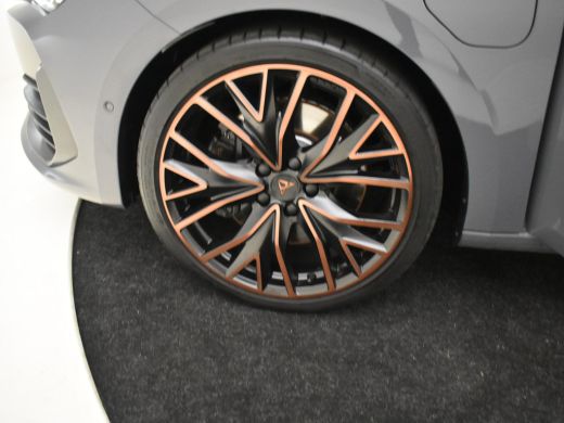 CUPRA Leon Sportstourer VZ e-Hybrid Trekhaak | Dodehoekdetectie | Adaptief cruise control | ELektrische bestuurdersstoel ... ActivLease financial lease