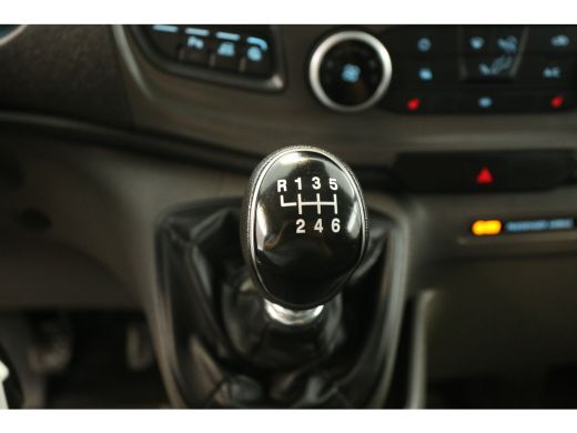 Ford Transit Custom 300 2.0 TDCI L2H1 Trend Airco Camera Cruise Carplay Navigatie PDC 3 Persoons ActivLease financial lease