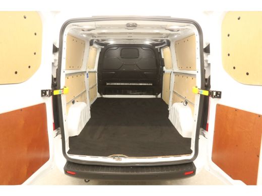 Ford Transit Custom 300 2.0 TDCI L2H1 Trend Airco Camera Cruise Carplay Navigatie PDC 3 Persoons ActivLease financial lease