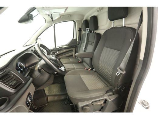 Ford Transit Custom 300 2.0 TDCI L2H1 Trend Airco Camera Cruise Carplay Navigatie PDC 3 Persoons ActivLease financial lease