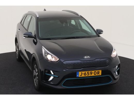 Kia e-Niro DynamicLine 64 kWh 1/2 LEDER | CAMERA | NL-AUTO ActivLease financial lease