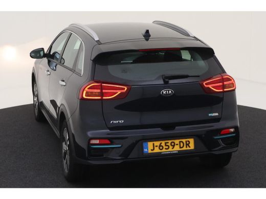 Kia e-Niro DynamicLine 64 kWh 1/2 LEDER | CAMERA | NL-AUTO ActivLease financial lease