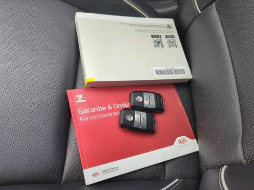 Kia e-Niro ExecutiveLine 64 kWh LED | LEDER | NAVI | STOELKOELING ActivLease financial lease