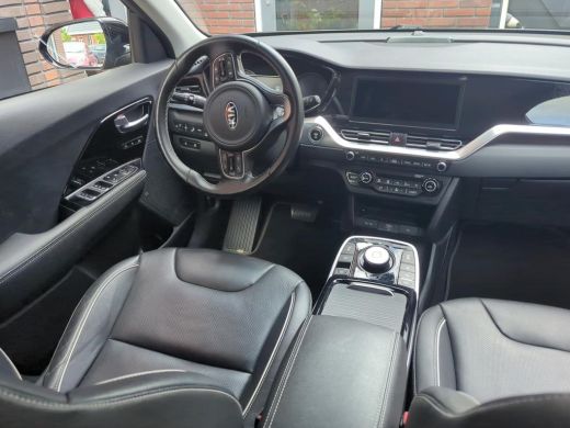 Kia e-Niro ExecutiveLine 64 kWh LED | LEDER | NAVI | STOELKOELING ActivLease financial lease
