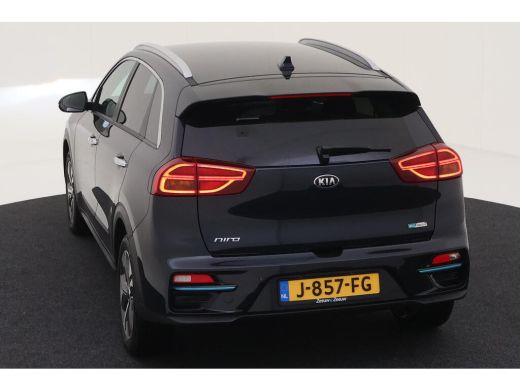 Kia e-Niro ExecutiveLine 64 kWh NL-AUTO | LEDER | STOELVERW. KOELING ActivLease financial lease