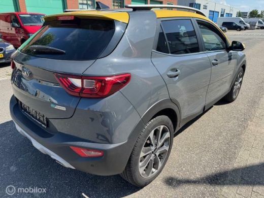 Kia Stonic 1.0T MHEV GT-Line Automaat Luxe GT-Line uitvoering , Stoel & Stuur verwarming , Dodehoek detectie... ActivLease financial lease