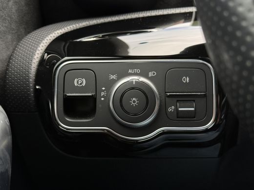 Mercedes-Benz A-Klasse 200 Aut. Business Sol. AMG | Navi | Camera | Sportstoelen | ActivLease financial lease